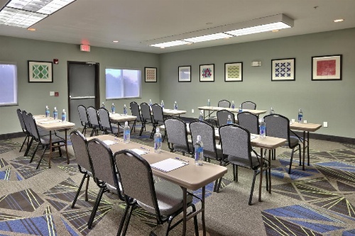 Holiday Inn Express & Suites Portales image 20