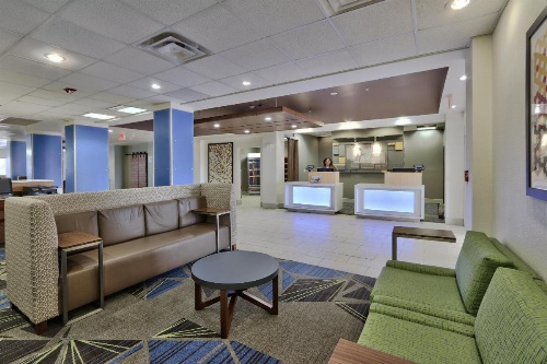 Holiday Inn Express & Suites Portales image 33