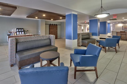 Holiday Inn Express & Suites Portales image 36
