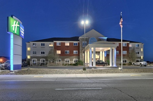 Holiday Inn Express & Suites Portales image 37
