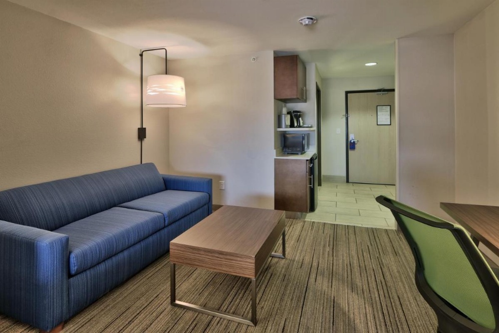 Room image 5