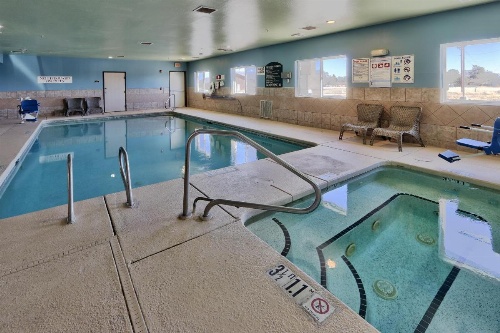 Holiday Inn Express & Suites Portales image 7